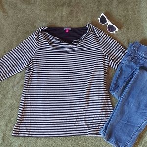 2/40 Vince Camuto Shirt